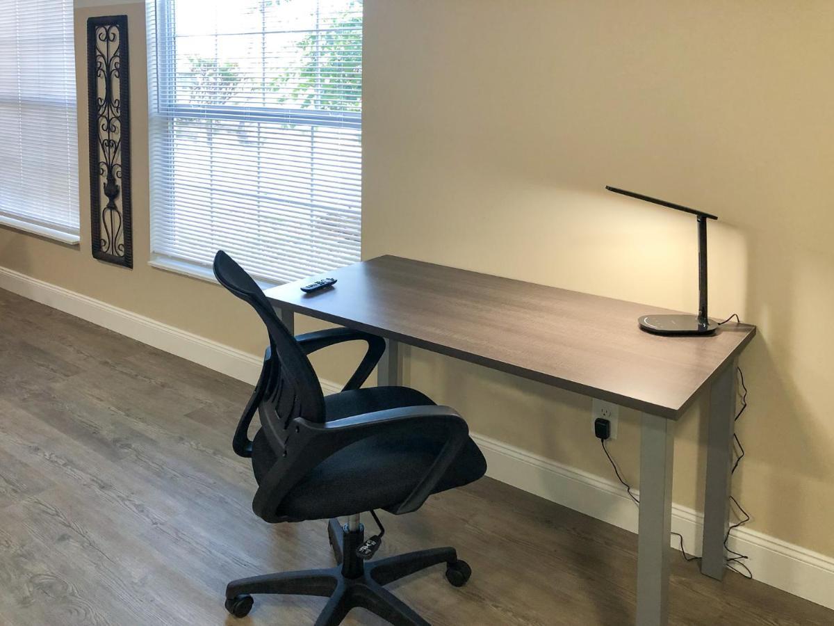 Lazy Cuckoo Inn - Sleek And Stylish Studio Apartments Fort Myers Beach Exteriör bild