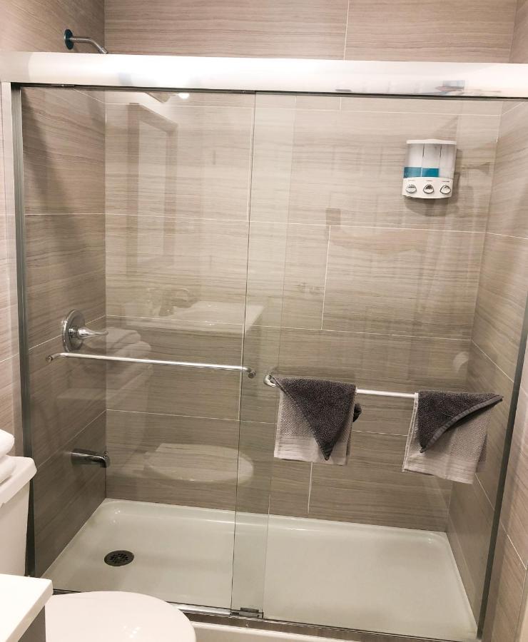 Lazy Cuckoo Inn - Sleek And Stylish Studio Apartments Fort Myers Beach Exteriör bild