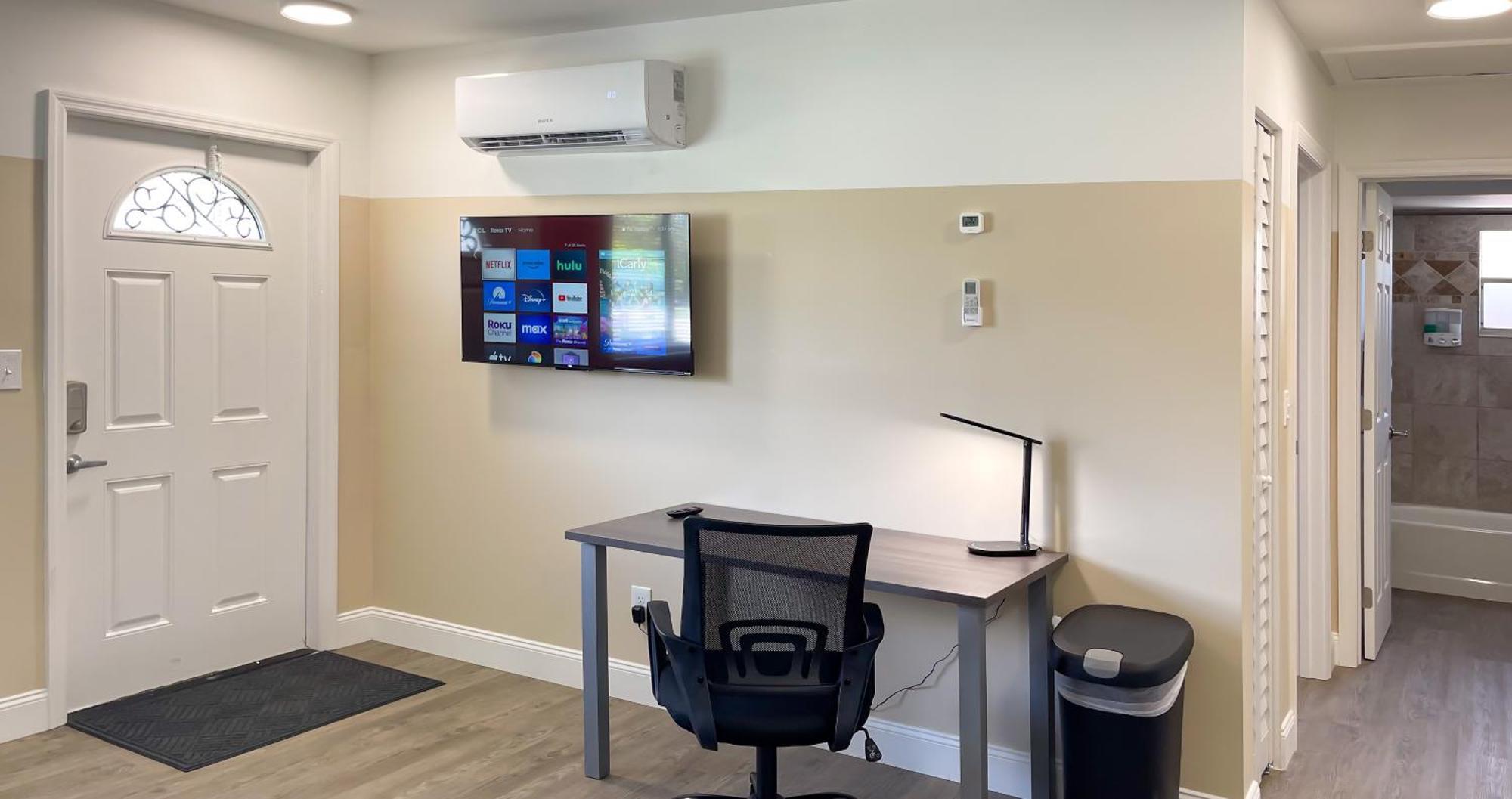 Lazy Cuckoo Inn - Sleek And Stylish Studio Apartments Fort Myers Beach Exteriör bild