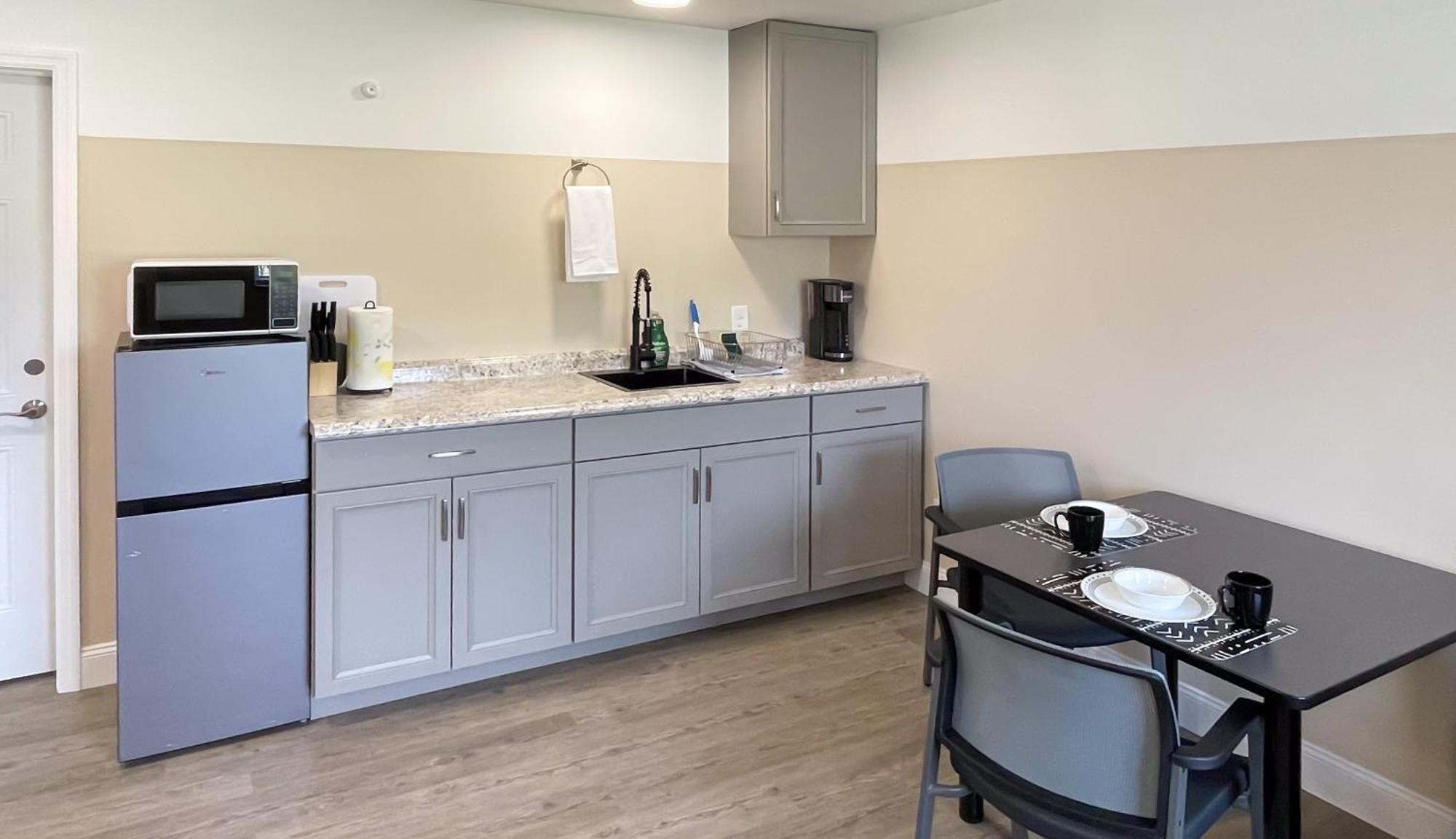 Lazy Cuckoo Inn - Sleek And Stylish Studio Apartments Fort Myers Beach Exteriör bild